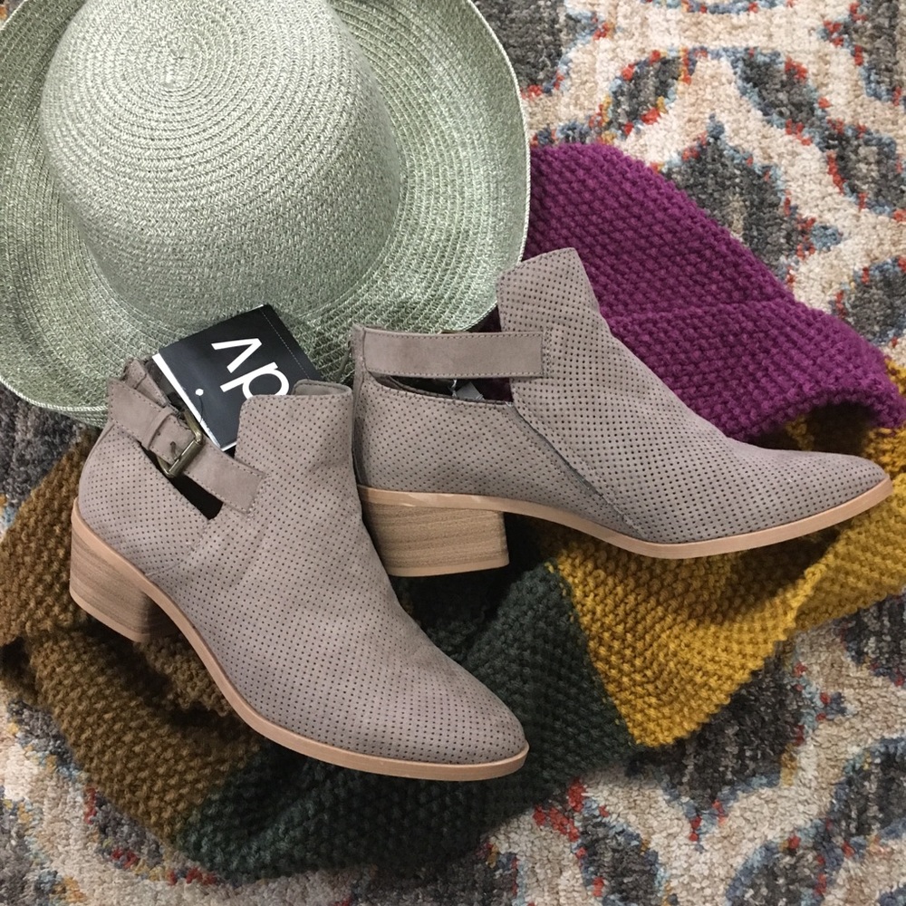 DV by Dolce Vita